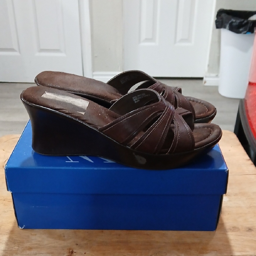 White Mountain Brown Strappy Wedge Sandals